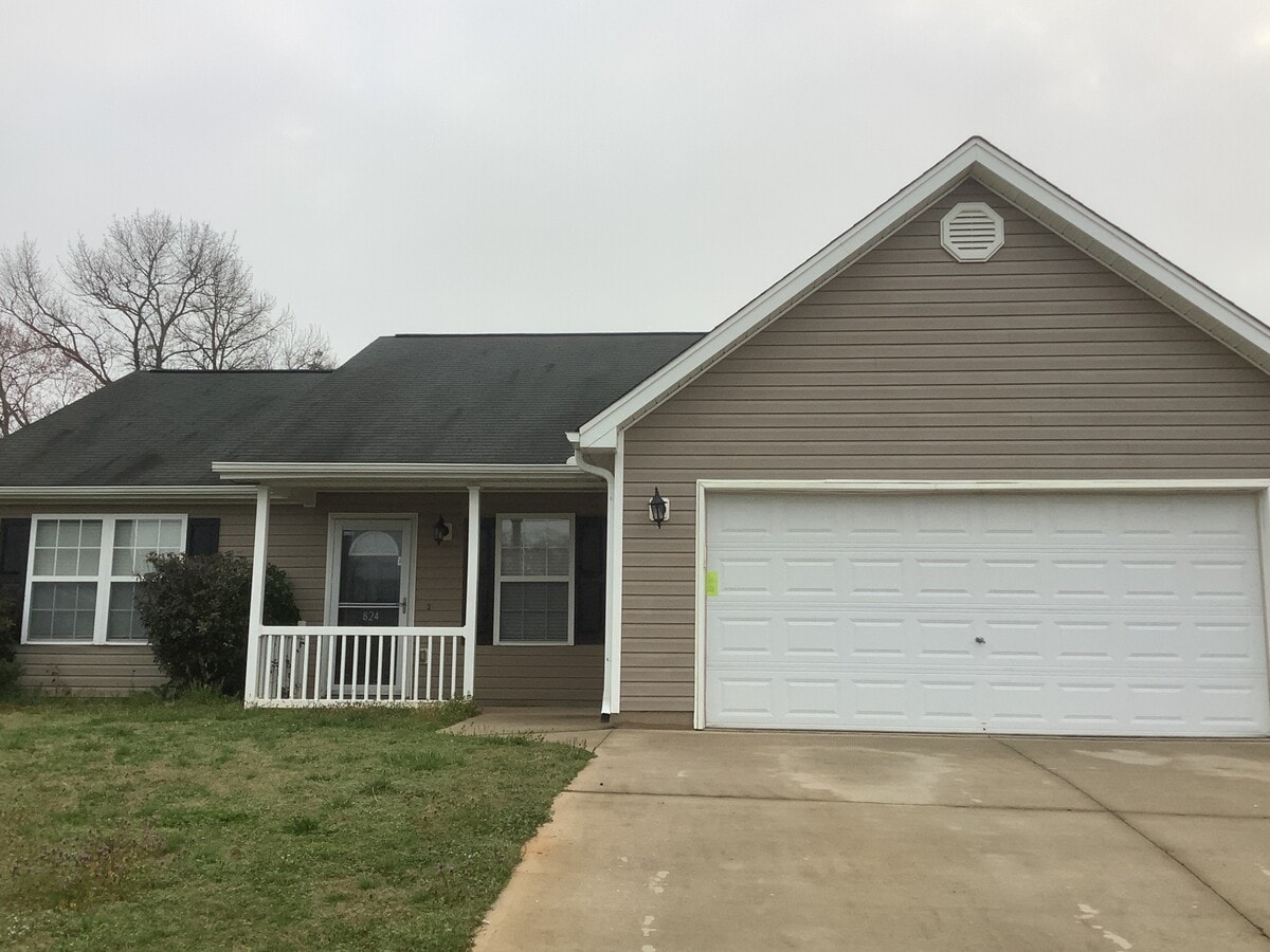 Photo - 824 N Mossy Rock Rd