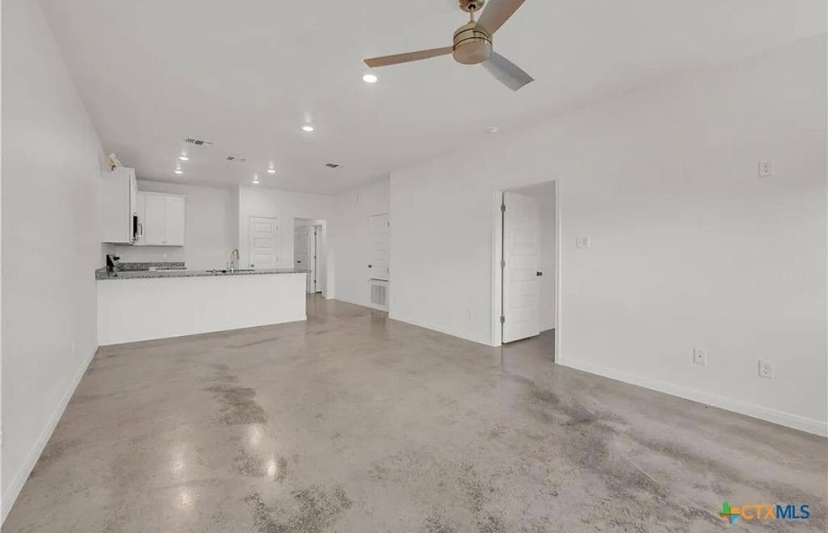 Photo - 908 Wax Myrtle Ct