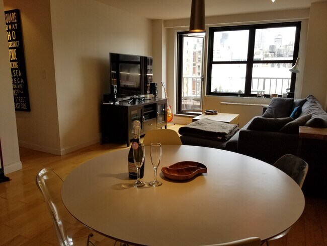 Building Photo - 7 east 14th Street Apt 1 Z Unit 17Z