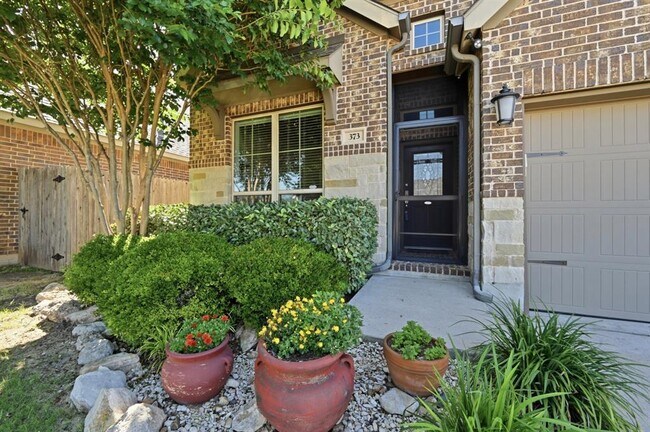 Photo - 373 Lacey Oak Lp