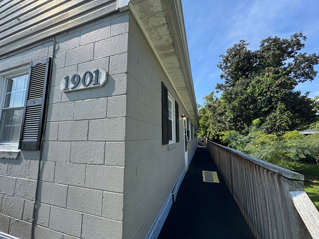 Building Photo - 1901 Cleveland Ave Unit 1901 Cleveland Ave Apt A