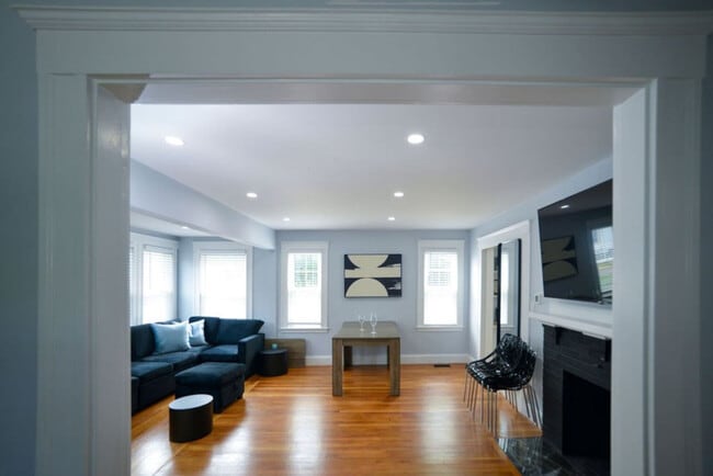 Building Photo - 53 Montvale Ave Unit ID1246085P Rental