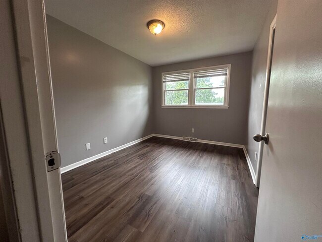 Photo - 3304 Caywood Dr NW