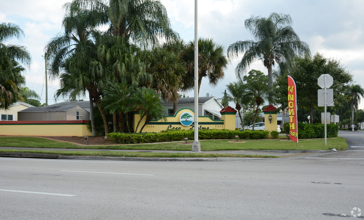 Photo - Lago Palma Apartments