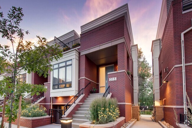 Building Photo - Fully Furnished Executive Rental