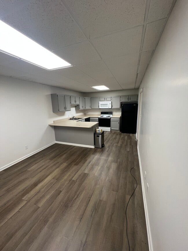 Photo - 301 Cypress St