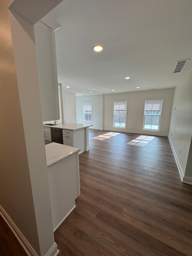 Photo - 38111 W Spaulding St Unit Downtown Willoughby 3