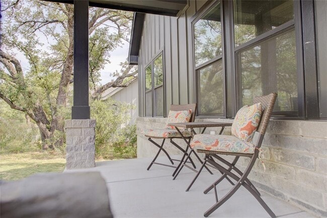 Photo - 505 Chantilly Ln