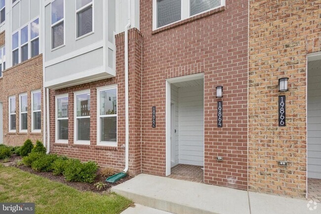 Building Photo - 19862 Lavender Dust Sq Rental