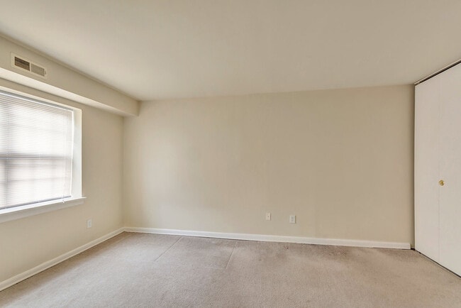 Photo - 535 Burgoyne Rd