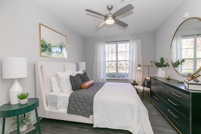 Building Photo - Deerfield Village Rental