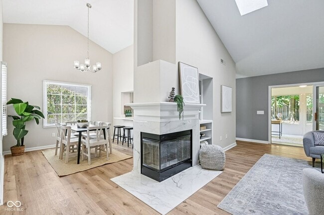 Photo - 6352 Stratford Dr N