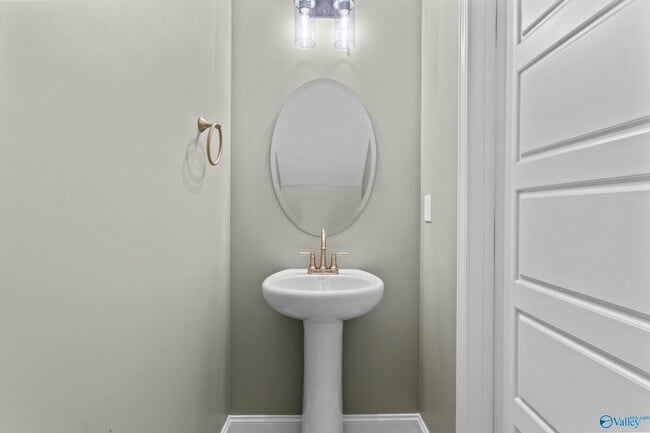 Photo - 243 Susan Lynn Dr