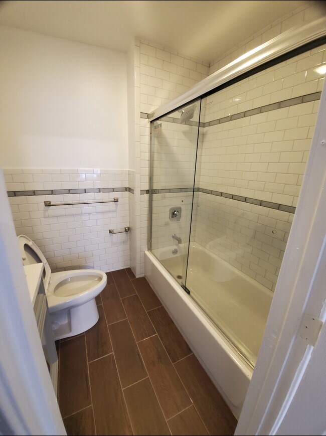 Photo - 17 Higgins St Unit 2