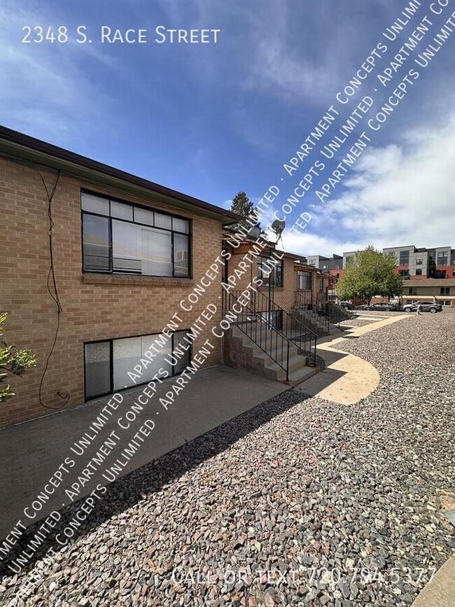 Photo - 2348 S Race St