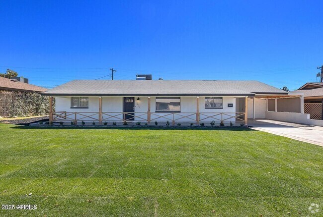 Building Photo - 5033 E Sheridan St Rental