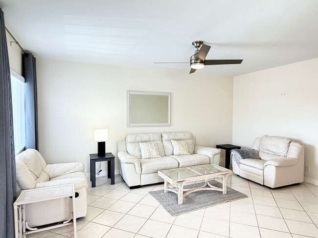 Photo - 2880 Lake Osborne Dr Unit 205