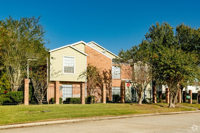 Woodcreek Village Apartments