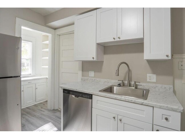 Photo - 1606 Concordia Ave