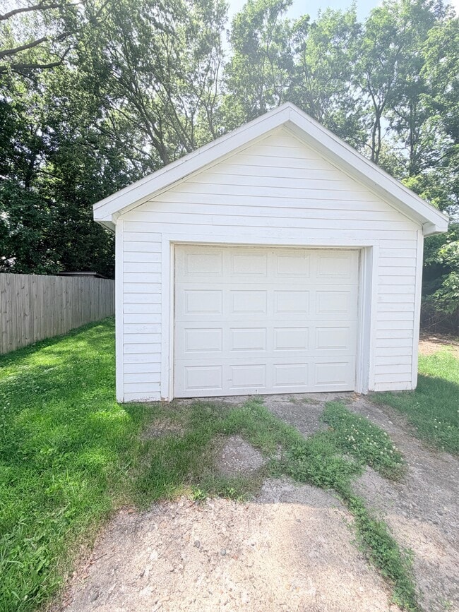 Photo - 428 S Clemens Ave