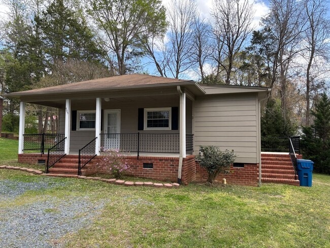 Photo - 3 BED, 2 BATH HOME LOCATED IN RAMSEUR