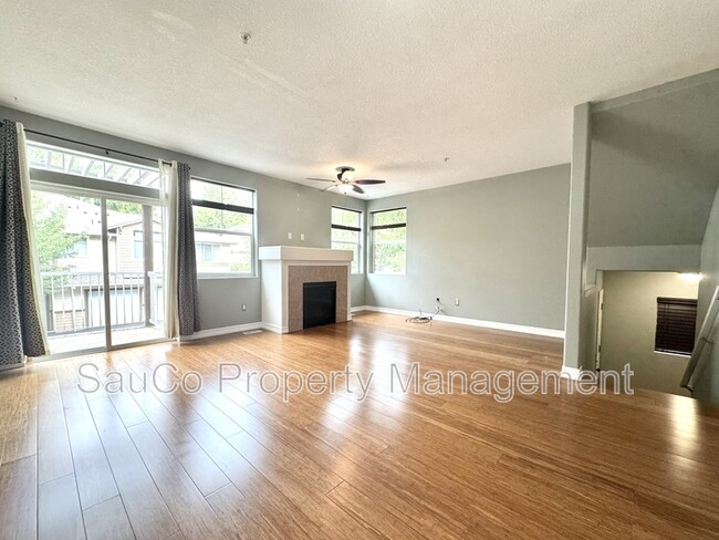 Building Photo - 10825 SW Canterbury Ln Unit 101 Rental