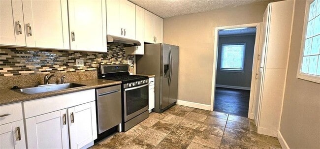 Photo - 1007 Edie Ave SE