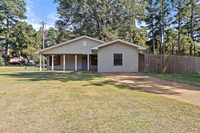 301 Trace Hbr Rd  