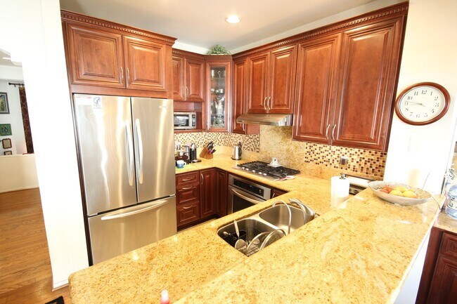 Photo - 3 Bedroom UTC/La Jolla Townhome