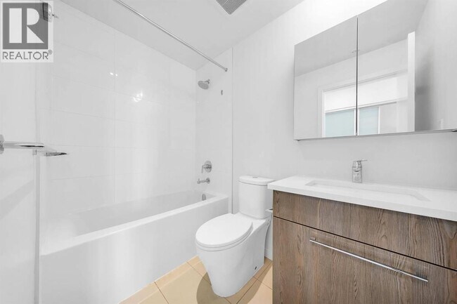 Photo - 691 North Rd Unité 806