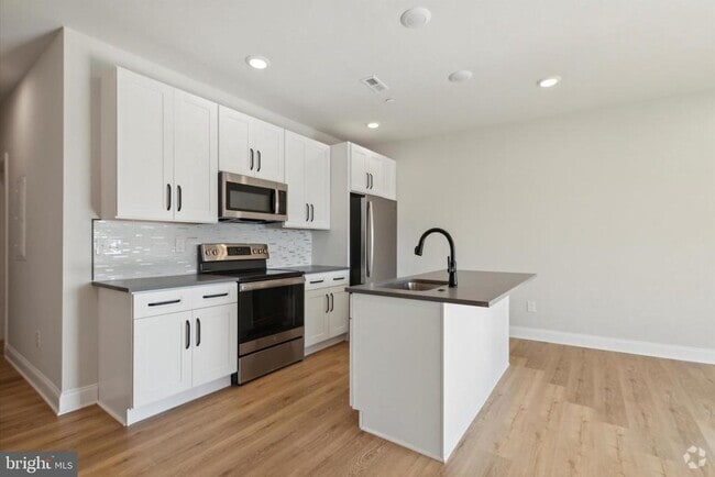 Building Photo - 2157 E Lehigh Ave Unit 604 Rental