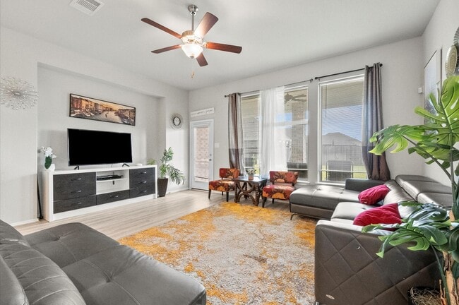 Photo - 1939 Misty Field Dr