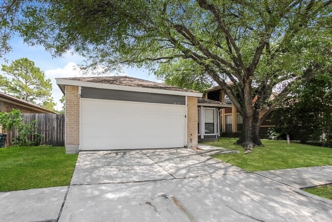 Building Photo - 3425 Benfield Dr