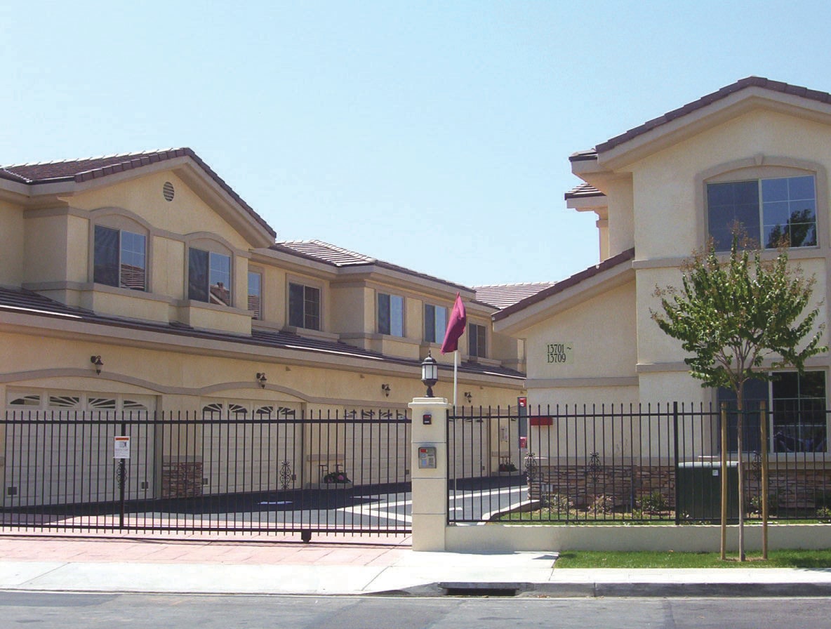 Photo - 13733 Ruther Ave