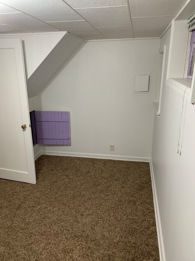 Photo - 562 S Main St Unidad B