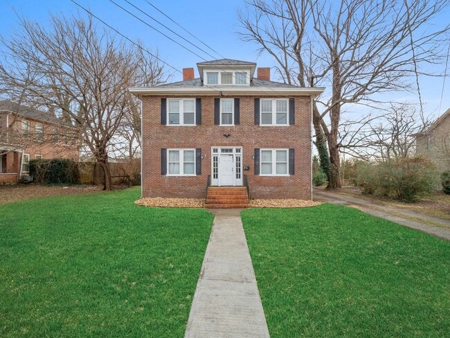 Building Photo - 115 Diamond Ave Unit Apt A