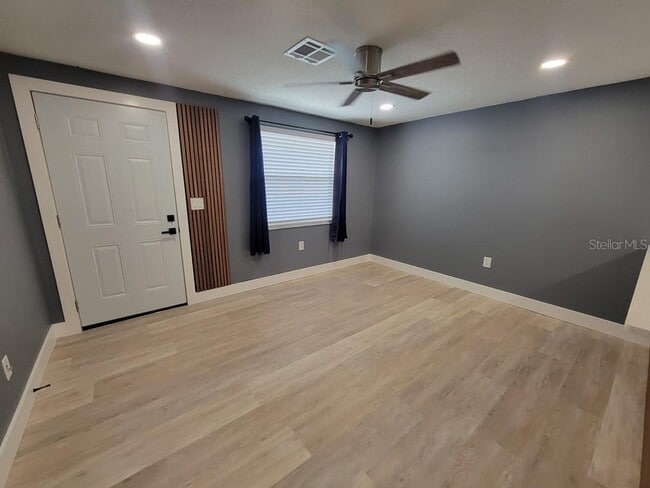 Photo - 4944 Elkner St