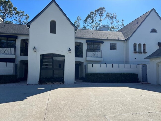 Building Photo - 18714 Wimbledon Cir Unit 18714