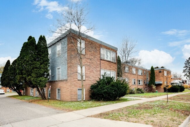 Building Photo - Parklawn