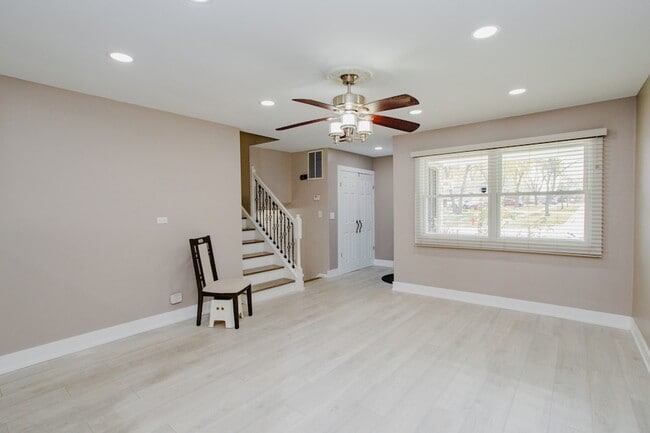Photo - 720 Durham Ln