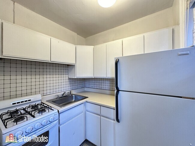 Photo - 701 W Belmont Ave Unit A06C