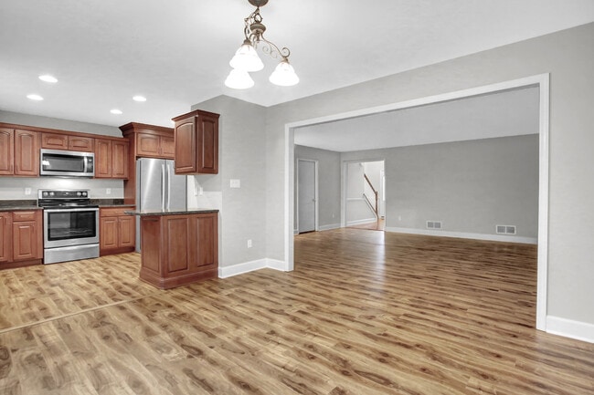 Photo - 16 Lismore Pl