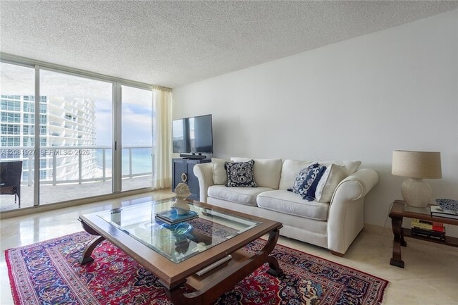 Building Photo - 16711 Collins Ave Unit 1704