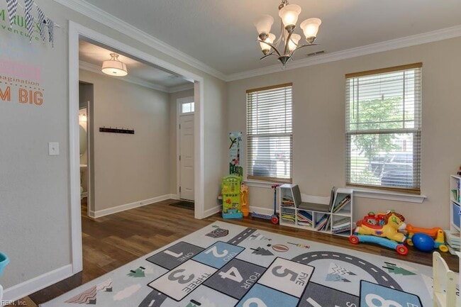 Photo - 115 Farrand Dr
