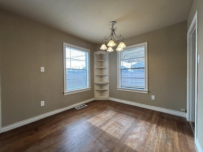 Photo - 3323 22nd St