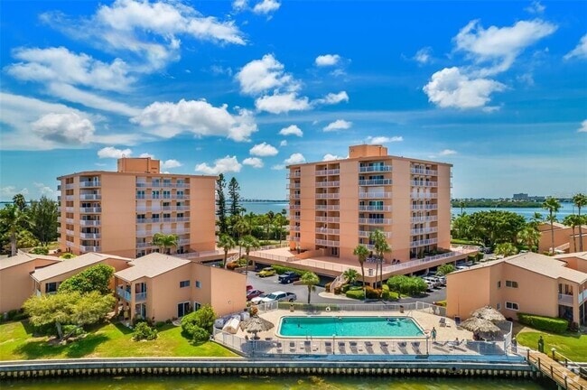 Building Photo - 7430 Sunshine Skyway Ln S Unit 502 Rental