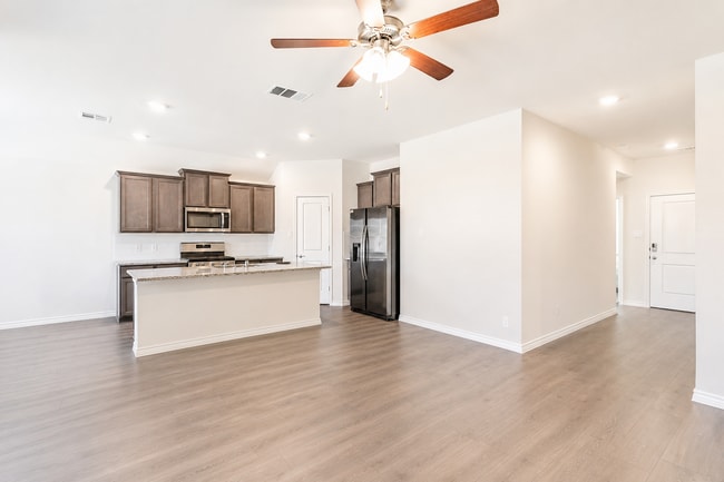 Photo - 510 Range Dr