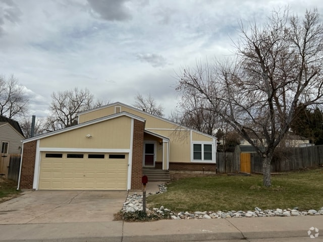 Building Photo - 4682 S Lewiston Way Rental