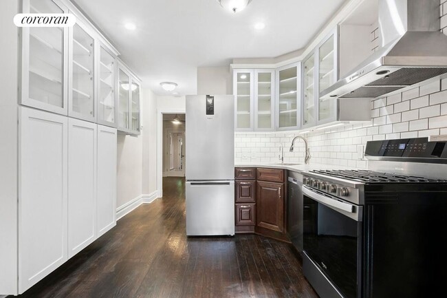 Building Photo - 224A 6th Ave Rental