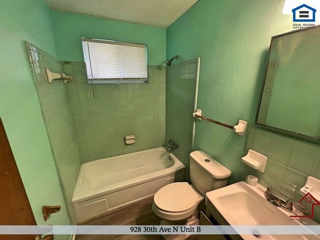 Photo - 928 30th Ave N Unit B